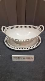 Wedgwood zeer unieke notenschaal met oortjes, Antiek en Kunst, Antiek | Servies los, Ophalen of Verzenden