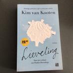 Lieveling - Kim van Kooten, Ophalen of Verzenden, Zo goed als nieuw, Nederland