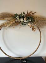 Backdrop rond met bloemstuk + extra bloemstukken, Ophalen, Zo goed als nieuw