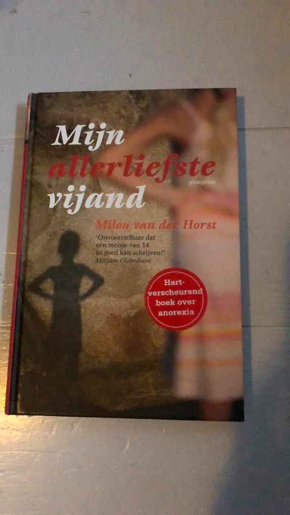 Milou van der Horst - Mijn allerliefste vijand, Boeken, Kinderboeken | Jeugd | 10 tot 12 jaar, Zo goed als nieuw, Ophalen of Verzenden