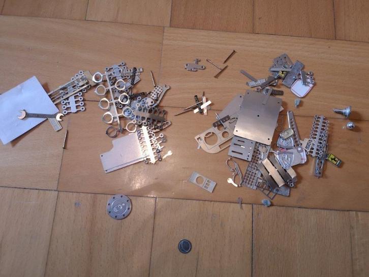 Diverse metalen reserveonderdelen van 1/8 Pocher transkit, Hobby en Vrije tijd, Modelauto's | 1:5 tot 1:12, Zo goed als nieuw