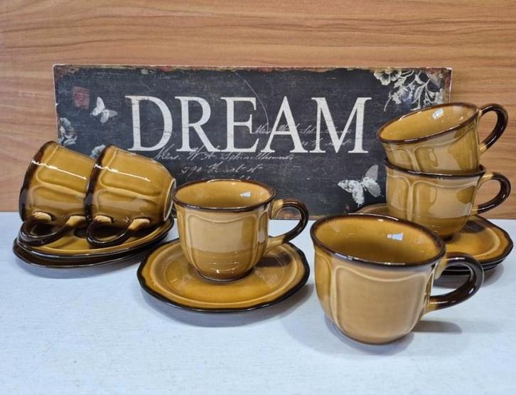 Pruszkow Polen vintage kop en schotel, Huis en Inrichting, Keuken | Servies, Kop(pen) en/of Schotel(s), Overige stijlen, Aardewerk