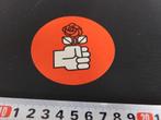 sticker politiek logo pvda vuist roos rood, Verzamelen, Ophalen, Zo goed als nieuw, Bedrijf of Vereniging