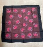 Zijden Sjaal, Zwart/Rood/Bloemmotief, 85 x 85 cm, Nieuw, Kleding | Dames, Mutsen, Sjaals en Handschoenen, De Bijenkorf, Maat 42/44 (L)