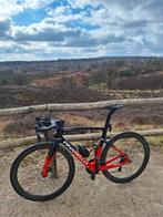 Pinarello F9 Ultegra Di2 12s model (zo goed als nieuw), 28 inch, Carbon, Zo goed als nieuw, Meer dan 20 versnellingen