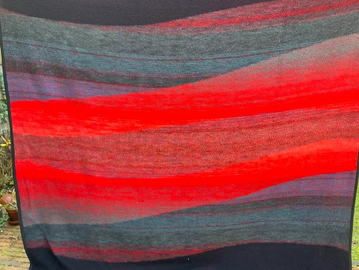 Soepele tweepersoons deken rood blauw en groen 240 x 230 cm, Huis en Inrichting, Woonaccessoires | Plaids en Woondekens, Gebruikt