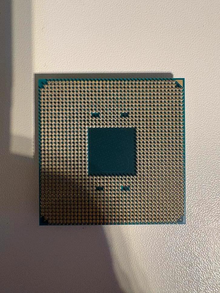 AMD Ryzen 5 2600 CPU + Cooler - Werkt Perfect!, Computers en Software, Processors, Gebruikt, 6-core, 3 tot 4 Ghz, Ophalen of Verzenden