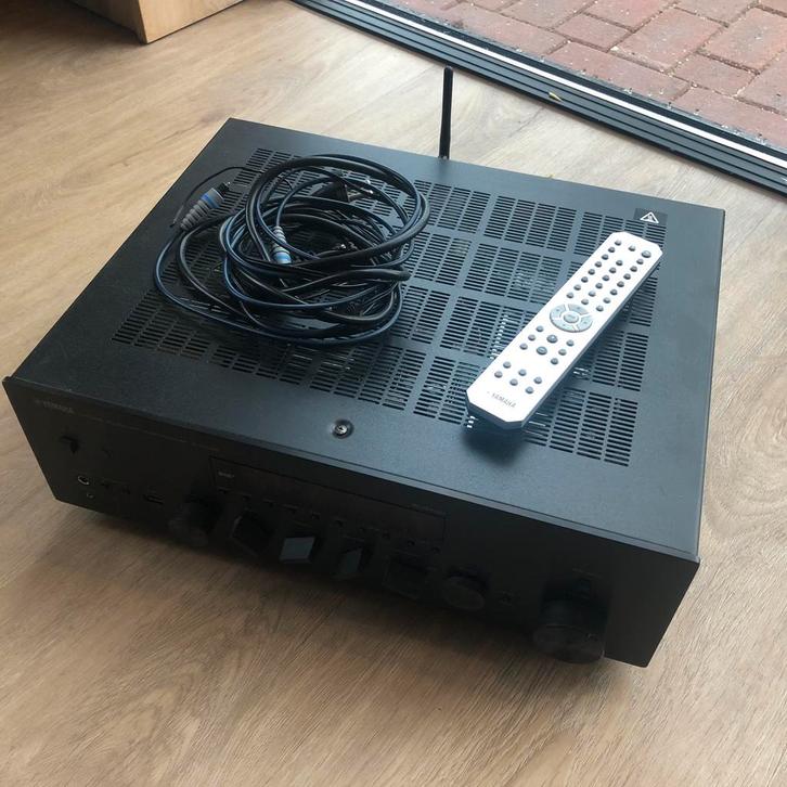 Yamaha netwerk receiver R-N803D met PHONO ingang, Audio, Tv en Foto, Versterkers en Receivers, Zo goed als nieuw, Yamaha, Ophalen of Verzenden