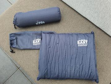 2x Zelfopblazende Outdoor Kussens BART Outdoor beschikbaar voor biedingen