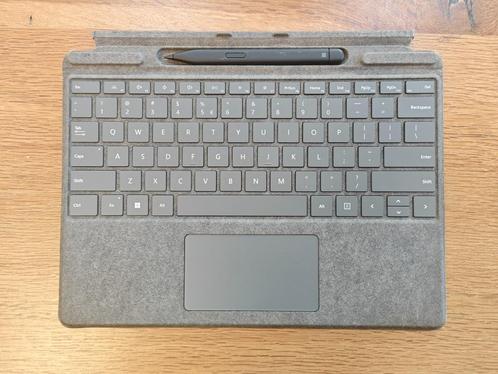 Microsoft Surface Pro Keyboard Cover met Slim Pen 2, Computers en Software, Tablet-hoezen, Zo goed als nieuw, Bescherming voor- en achterkant