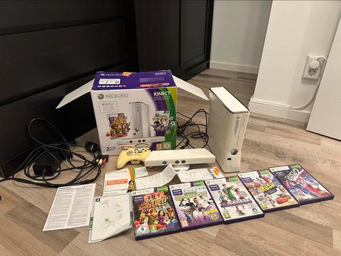 Xbox 360 met Kinect inclusief 5 spellen, Spelcomputers en Games, Spelcomputers | Xbox 360, Gebruikt, 250 GB, 360 S, Met 1 controller
