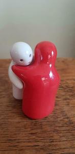 Rood/wit peper- en zoutstel omhelsend paartje ***zgan*, Ophalen of Verzenden, Zo goed als nieuw, Overige stijlen, Overige typen