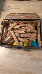 Houten trein en toebehoren, Ophalen, Zo goed als nieuw