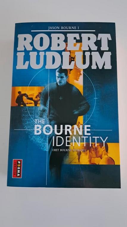 Jason Bourne #1: The Bourne identity - Robert Ludlum, Ophalen of Verzenden, Zo goed als nieuw, Robert Ludlum