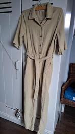 Mooie beige jumpsuit van Sissyboy maat M/L, Kleding | Dames, Jumpsuits, Ophalen, Zo goed als nieuw, Maat 38/40 (M), Beige