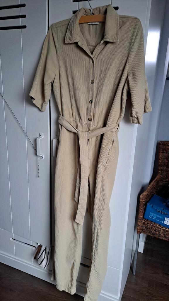 Mooie beige jumpsuit van Sissyboy maat M/L, Kleding | Dames, Jumpsuits, Zo goed als nieuw, Maat 38/40 (M), Beige, Ophalen