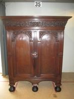 Oer 06919 18e eeuwse eiken Utrechtse toogkast met snijwerk, Antiek en Kunst, Ophalen