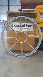 Groot rond raam was kantelbaar diameter 1m, Ophalen, Gevelraam of Ruit, Gebruikt, 80 tot 120 cm