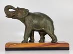 Art deco olifant beeld op marmer, Antiek en Kunst, Kunst | Beelden en Houtsnijwerken, Ophalen of Verzenden