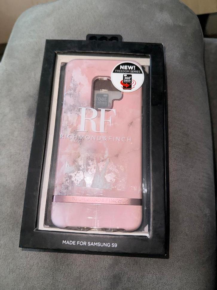 Richmond & Finch S9-114 Roze Marmer Hoesje, Telecommunicatie, Mobiele telefoons | Hoesjes en Frontjes | Apple iPhone, Hoesje of Tasje