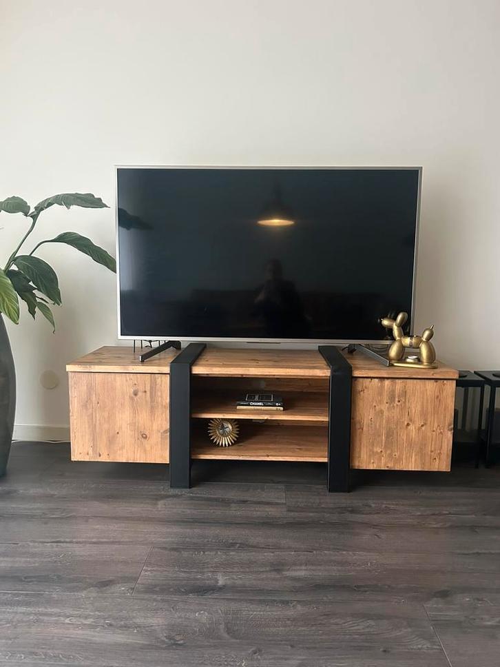 Mooie mango houten meubels met zwart staal. (poedercoat), Huis en Inrichting, Complete eetkamers, Zo goed als nieuw, 4 tot 6 stoelen