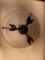 Grote Plafonnière stoer brons pijlen en melkglas 45, Huis en Inrichting, Lampen | Plafondlampen, Ophalen, Nieuw, Glas