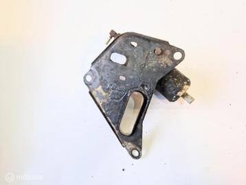 Brandstofpomp frame onder auto Volvo 240 1312249 beschikbaar voor biedingen