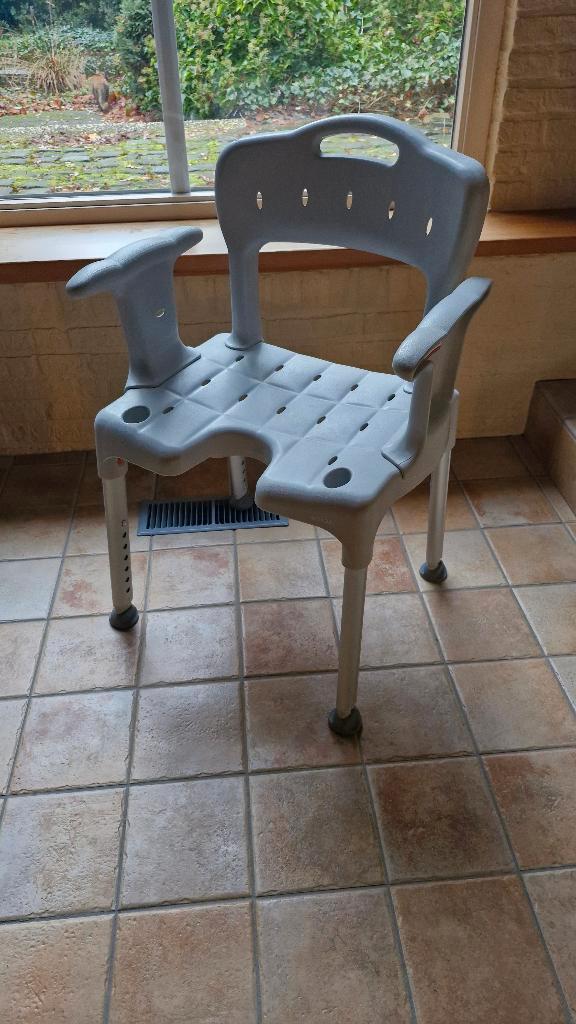 Douchestoel Etac Swift, Diversen, Verpleegmiddelen, Zo goed als nieuw, Ophalen