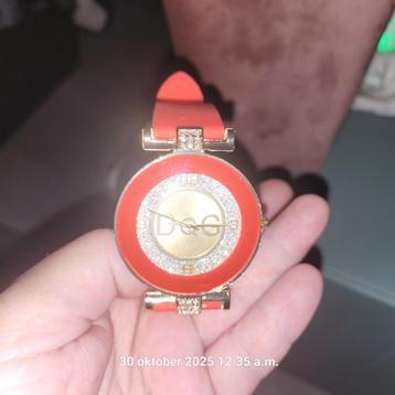 Leuk horloge voor dames/kids beschikbaar voor biedingen
