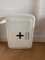Medicijnkastje kruis eerste hulp metaal, Ophalen, Zo goed als nieuw