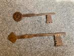 Twee grote oude sleutels/siersleutels, Antiek en Kunst, Antiek | Gereedschap en Instrumenten, Ophalen of Verzenden