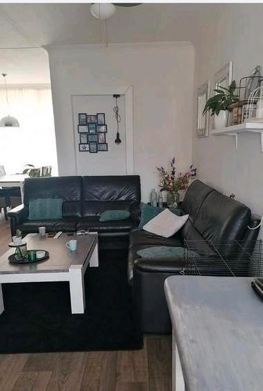 Gratis leren 3 zits bank, Huis en Inrichting, Banken | Bankstellen, Gebruikt, 75 tot 100 cm, Leer, Ophalen