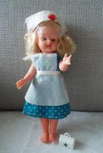 Pop gekleed als verpleegster. Gemerkt ARI, 3313. Germany., Verzamelen, Poppen, Ophalen of Verzenden, Zo goed als nieuw, Pop