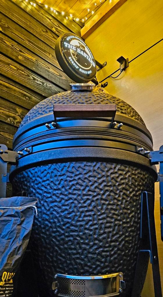 Nieuwe The Bastard XL kamado no grill guru, kamado joe, Tuin en Terras, Houtskoolbarbecues, Nieuw, Ophalen