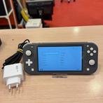 Nintendo Switch Lite grijs in prima staat, Spelcomputers en Games, Spelcomputers | Nintendo Switch, Flex Ltd., Zo goed als nieuw