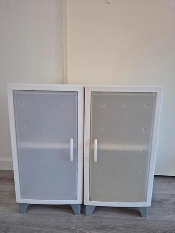 Badkamerkastjes beschikbaar voor biedingen