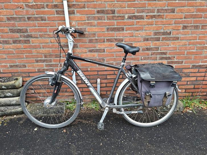 4 Giant Elektrische Fietsen (werking onbekend), Fietsen en Brommers, Elektrische fietsen, Gebruikt, Giant, 55 tot 59 cm, Minder dan 30 km per accu