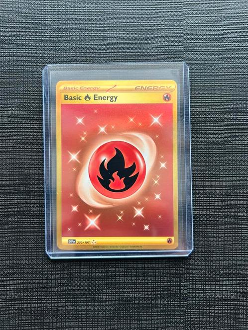 Basic Fire Energy 230/197 Pokémon Kaart, Hobby en Vrije tijd, Verzamelkaartspellen | Pokémon, Zo goed als nieuw, Losse kaart, Foil