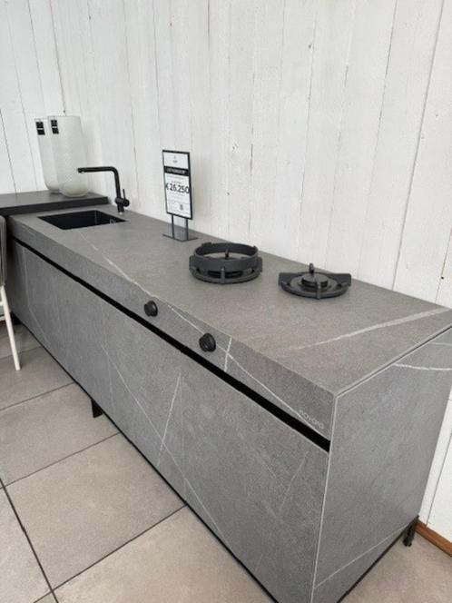 Novara N2 buitenkeuken met bar, Tuin en Terras, Buitenkeukens, Zo goed als nieuw, Gas, Vrijstaand, Ophalen
