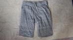Grijze korte broek. mt S Merk here and There, Kort, ., Ophalen of Verzenden, Zo goed als nieuw