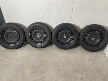 Seat Leon 16 inch velgen met winterbanden beschikbaar voor biedingen