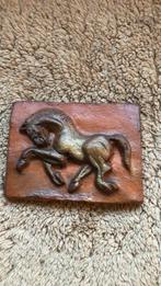 Oud vintage wandtegeltje terracotta rode klei paardje, Ophalen of Verzenden