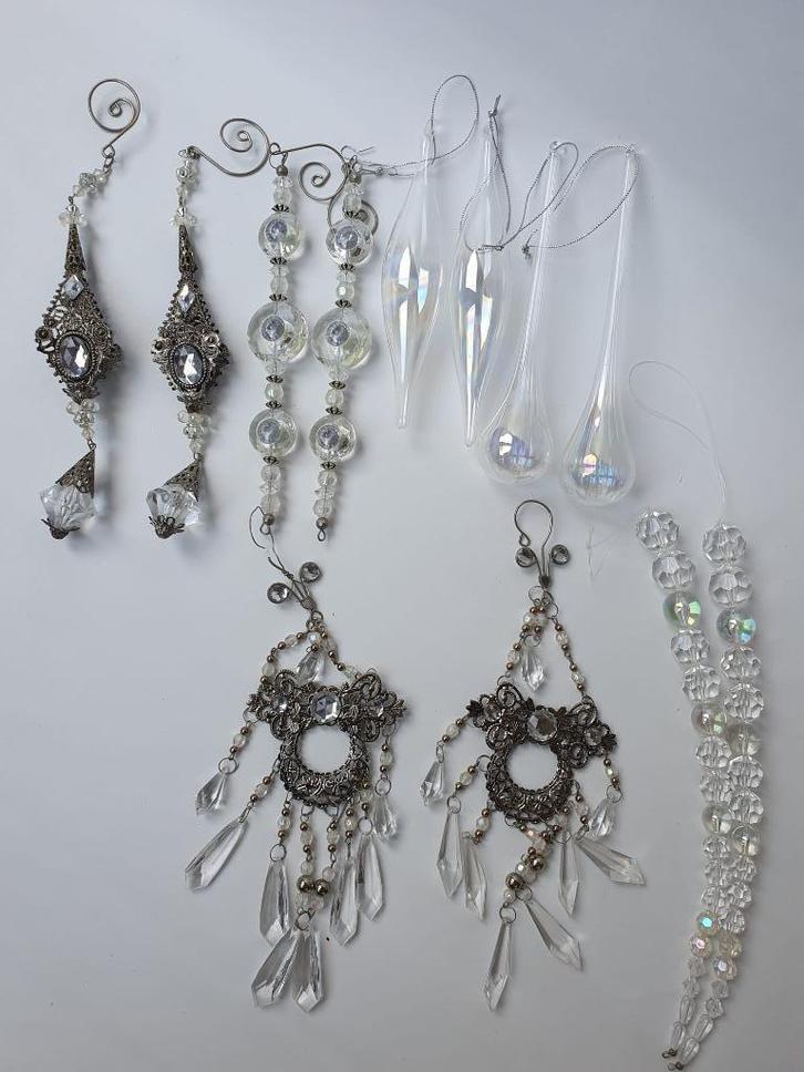 Kerstversiering glas met “zilveren” accenten Bijenkorf, Diversen, Kerst, Zo goed als nieuw, Ophalen of Verzenden