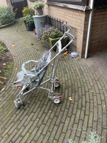Buggy gratis beschikbaar voor biedingen