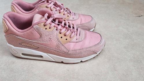 Nike Air Max 90 maat 40, Kleding | Dames, Schoenen, Gedragen, Sportschoenen, Beige, Ophalen of Verzenden