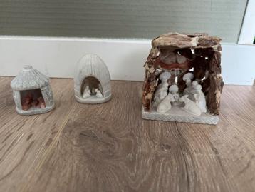 3 kleine stenen kerststallen beschikbaar voor biedingen
