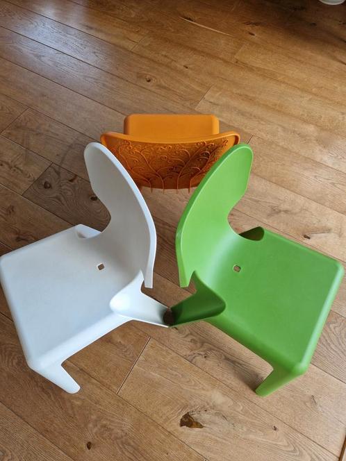 3 Alma design stapelstoeltjes, Kinderen en Baby's, Kinderkamer | Tafels en Stoelen, Zo goed als nieuw, Tafel(s) en Stoel(en), Ophalen