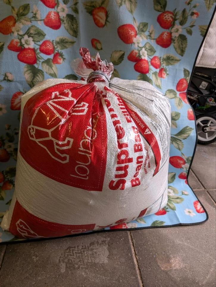 Zitzak vulling, flinke zak vol. Piepschuim bolletjes, Huis en Inrichting, Zitzakken, Zo goed als nieuw, Ophalen