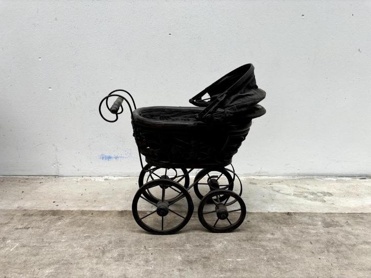 Antieke poppenwagen, Antiek en Kunst, Antiek | Speelgoed, Ophalen