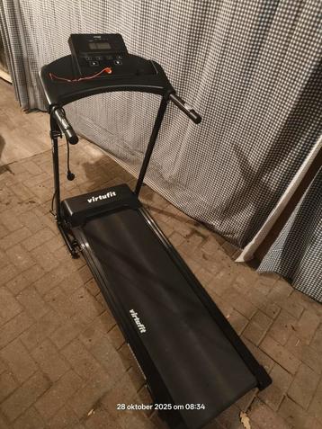 Te koop zo goed als nieuwe loopband beschikbaar voor biedingen